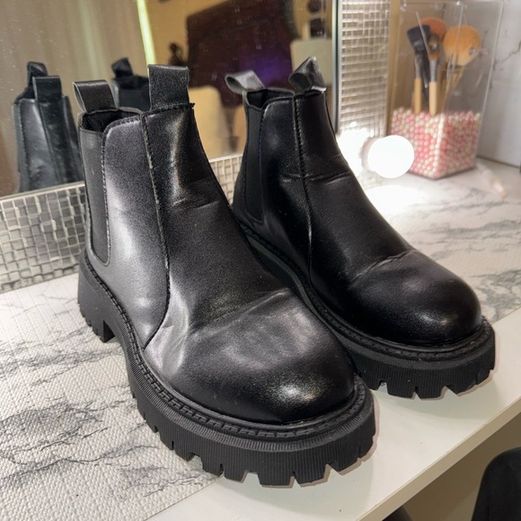 Booties - Picture 3 of 4